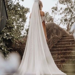 Cathedral length veil
